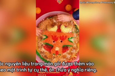 Món gỏi cá sống Yusheng vào ngày đầu năm mới