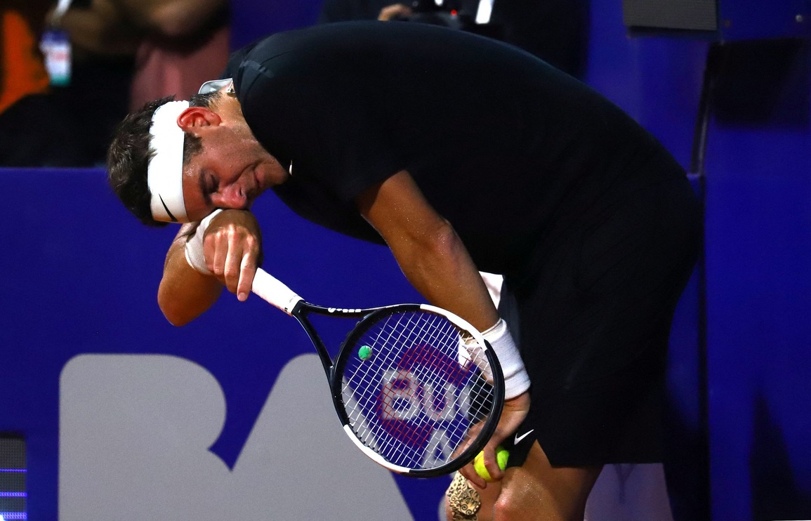Del Potro bật khóc ở trận đấu chia tay khán giả quê nhà - 2 Del Potro bật khóc ở trận đấu chia tay khán giả quê nhà - 2