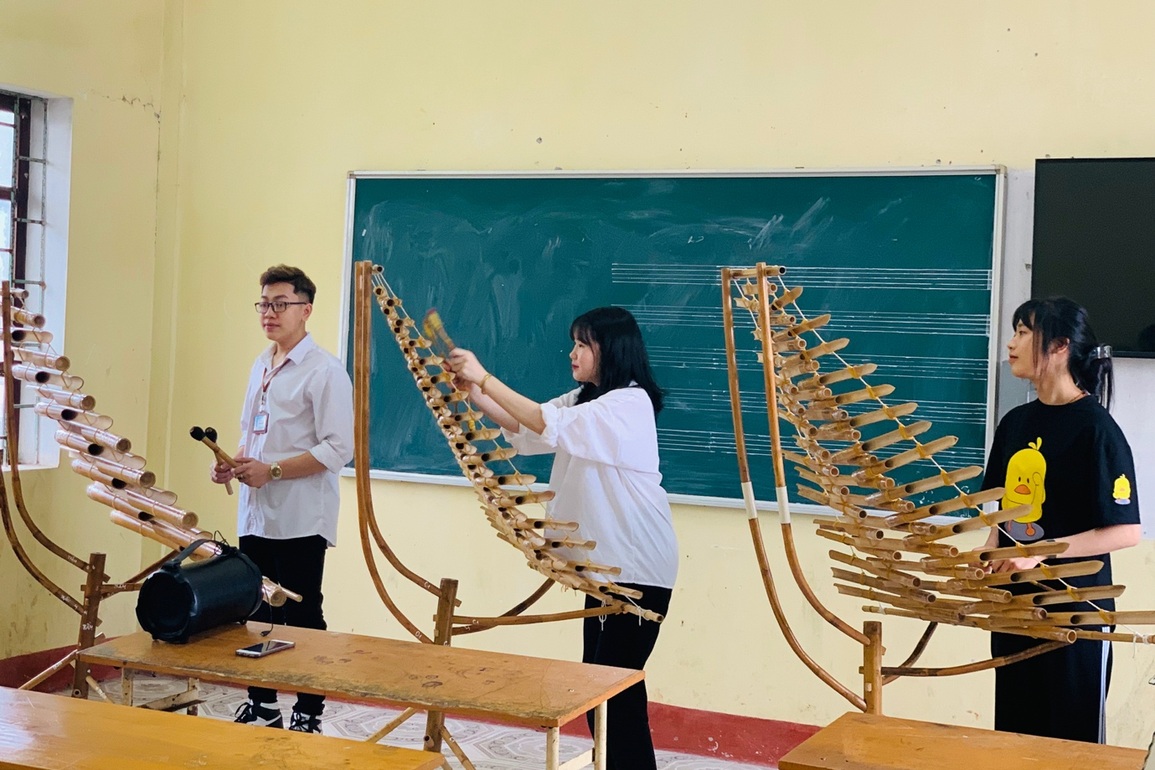 Sinh viên ngành năng khiếu nghệ thuật được Yên Bái hỗ trợ tiền mỗi tháng - 2 Sinh viên ngành năng khiếu nghệ thuật được Yên Bái hỗ trợ tiền mỗi tháng - 2