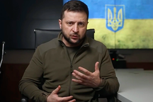 Ông Zelensky ký lệnh trừng phạt ông Putin và 34 quan chức Nga