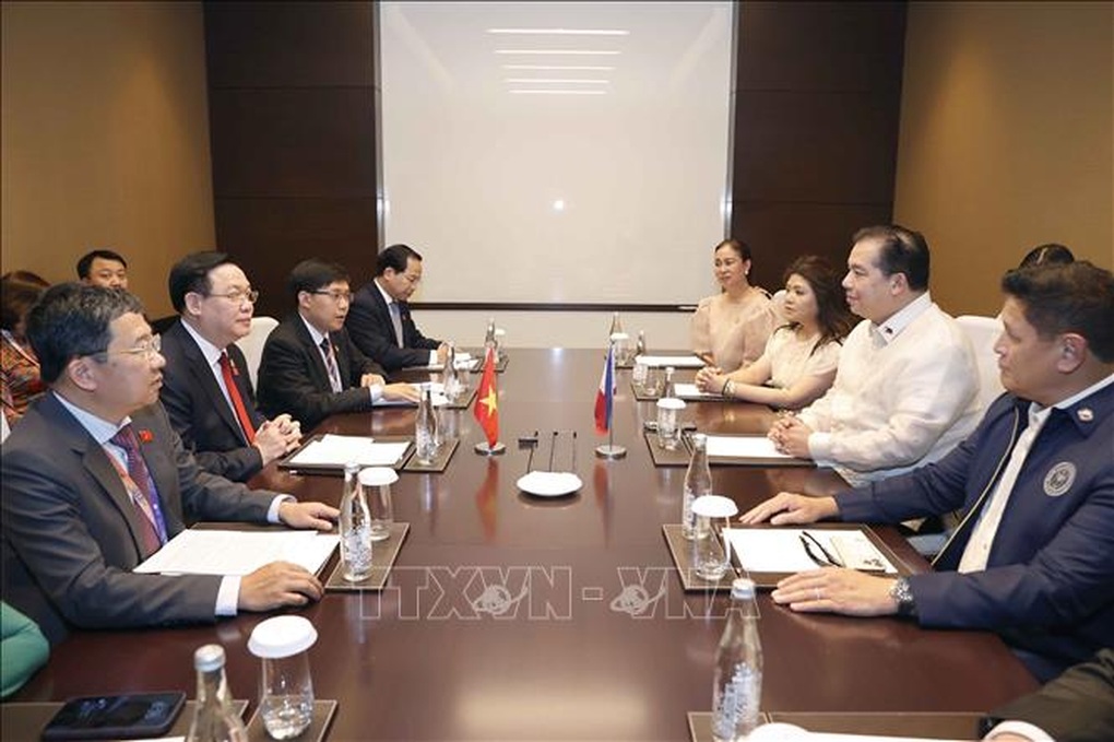 Chủ tịch Quốc hội Vương Đình Huệ gặp Chủ tịch Hạ viện Philippines - 2 Chủ tịch Quốc hội Vương Đình Huệ gặp Chủ tịch Hạ viện Philippines - 2