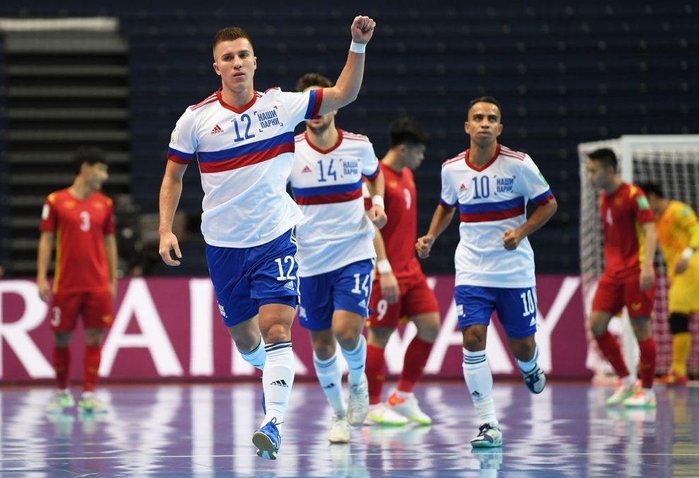 Những khoảnh khắc quả cảm của cầu thủ futsal Việt Nam trước Nga - 15 Những khoảnh khắc quả cảm của cầu thủ futsal Việt Nam trước Nga - 15