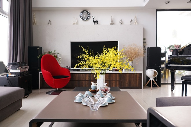 Căn penthouse “2 mặt tiền” với ban công ngập cây xanh của nữ đại gia Hà Nội - 12 Căn penthouse “2 mặt tiền” với ban công ngập cây xanh của nữ đại gia Hà Nội - 12
