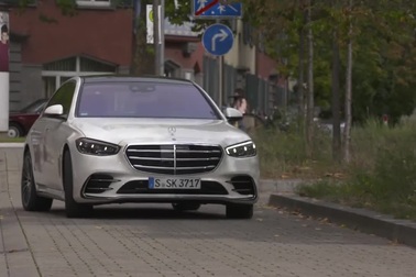 Mercedes-Benz S-Class 2021 thế hệ mới sử dụng công nghệ đánh lái bánh sau