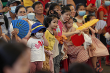 Thảo Cầm Viên Sài Gòn đông nghẹt người dịp lễ 30/4