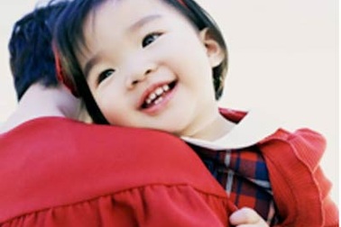 Xuân Lan luôn tỉ mỉ trong việc chăm sóc da cho con gái