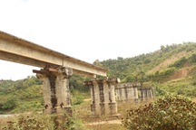 Vụ chi 3 tỷ đồng phá dỡ cầu: Đắk Lắk muốn bỏ, người dân Đắk Nông muốn giữ