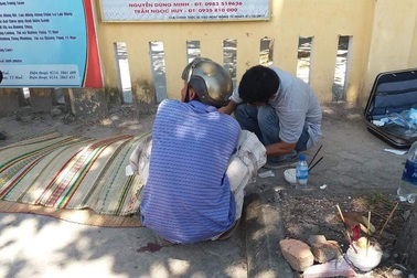 Cụ bà đi tảo mộ về bị xe khách tông tử vong