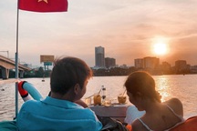 Quán cà phê "nổi" trên sông, địa điểm ngắm hoàng hôn thơ mộng ở Sài Gòn