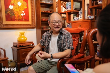 Bên trong căn nhà tập thể chứa nghìn ấm chén cổ của Hồng Tuấn "Của để dành"
