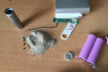 Pin sạc dự phòng: Đừng ham rẻ để chuốc họa vào thân