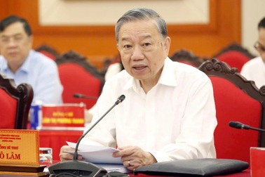 Bộ Chính trị cho ý kiến về phương án nhân sự của Hà Nội, TPHCM