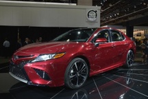 Toyota Camry thế hệ mới chính thức ra mắt