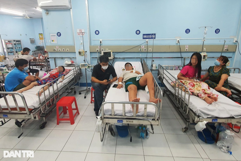 TPHCM đã có hơn 16.000 người mắc sốt xuất huyết, 9 ca tử vong - 2 TPHCM đã có hơn 16.000 người mắc sốt xuất huyết, 9 ca tử vong - 2