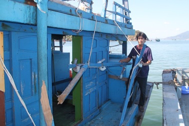 Giải cứu ngư dân bị 4 người Malaysia khống chế ở biển Trường Sa