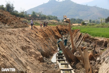Công trình thủy lợi 90 tỷ đồng "độn thổ" chưa hẹn ngày… lộ thiên