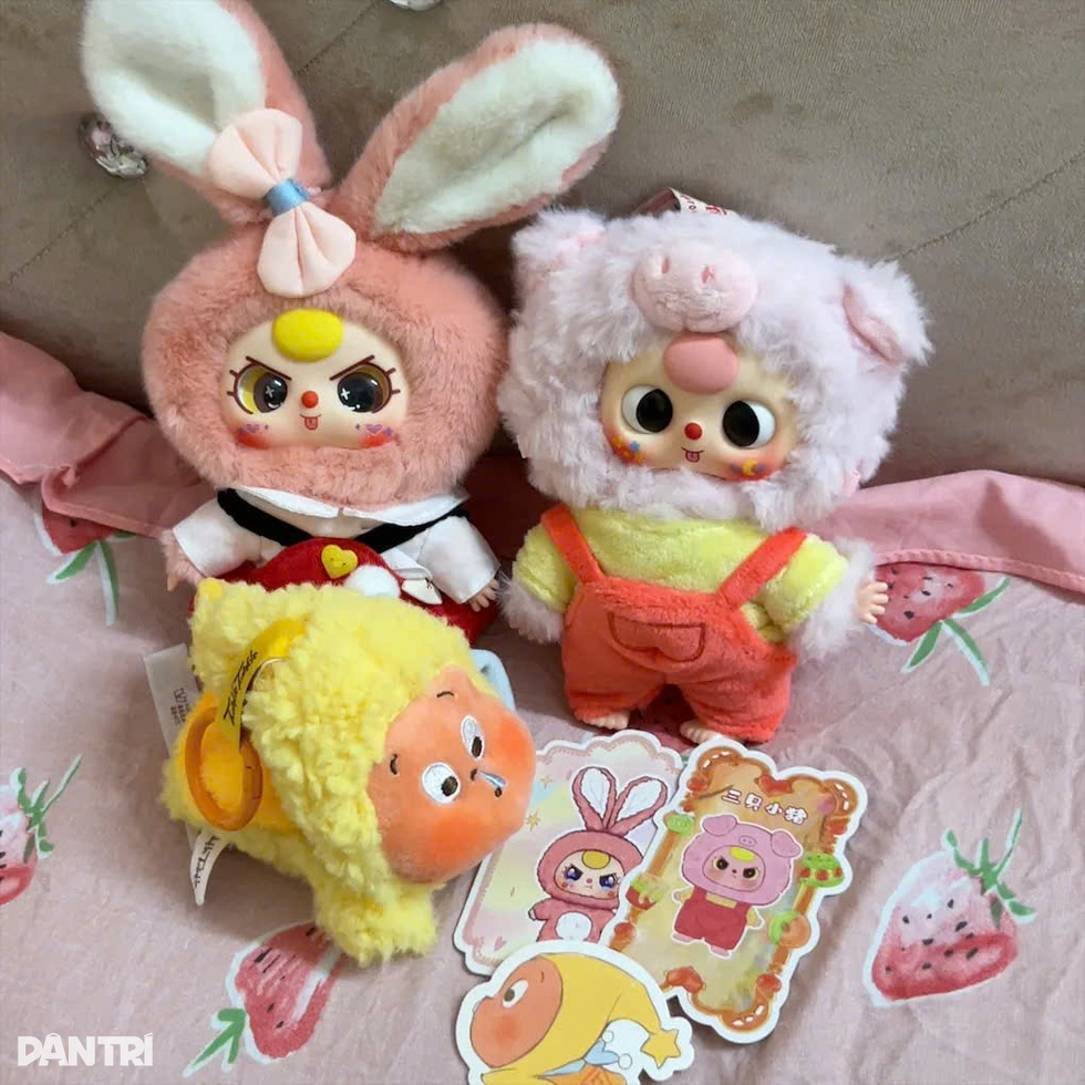 Đồ chơi Baby Three có gì đặc biệt khiến Gen Z mê mẩn, lấn át cả Labubu? - 1 Đồ chơi Baby Three có gì đặc biệt khiến Gen Z mê mẩn, lấn át cả Labubu? - 1