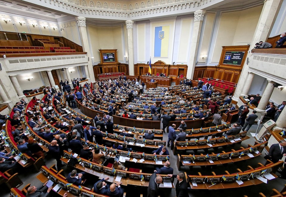 EU cảnh báo Ukraine về kịch bản đóng băng loạt viện trợ tài chính - 1