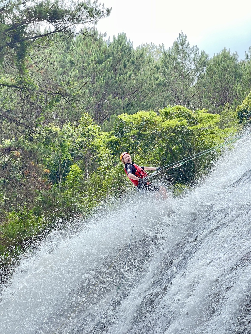 Khách Tây tiết lộ lý do băng rừng, vượt núi đến tắm thác Du Già Hà Giang - 3 Khách Tây tiết lộ lý do băng rừng, vượt núi đến tắm thác Du Già Hà Giang - 3
