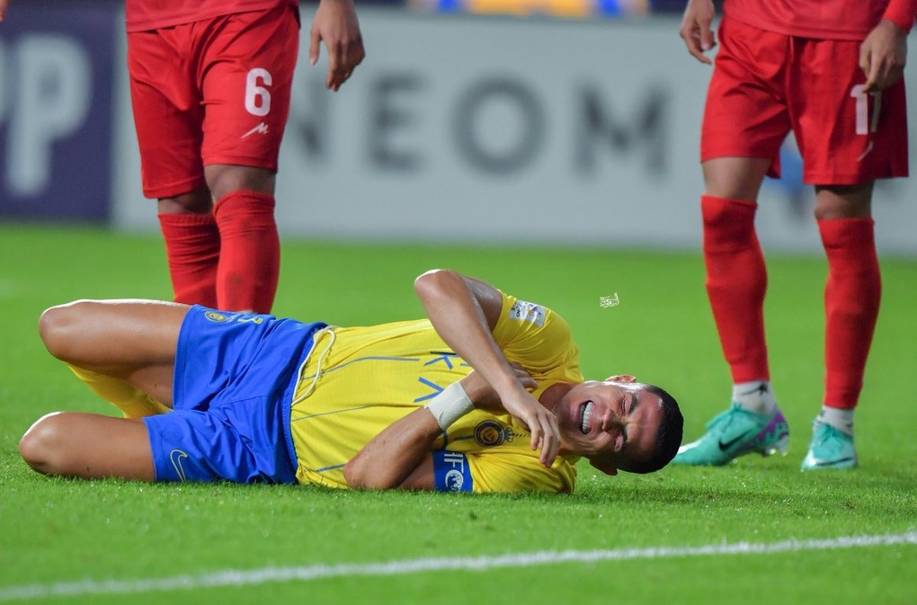 Sau hành động đẹp gây sốt, C.Ronaldo báo tin buồn cho Al Nassr - 1 Sau hành động đẹp gây sốt, C.Ronaldo báo tin buồn cho Al Nassr - 1