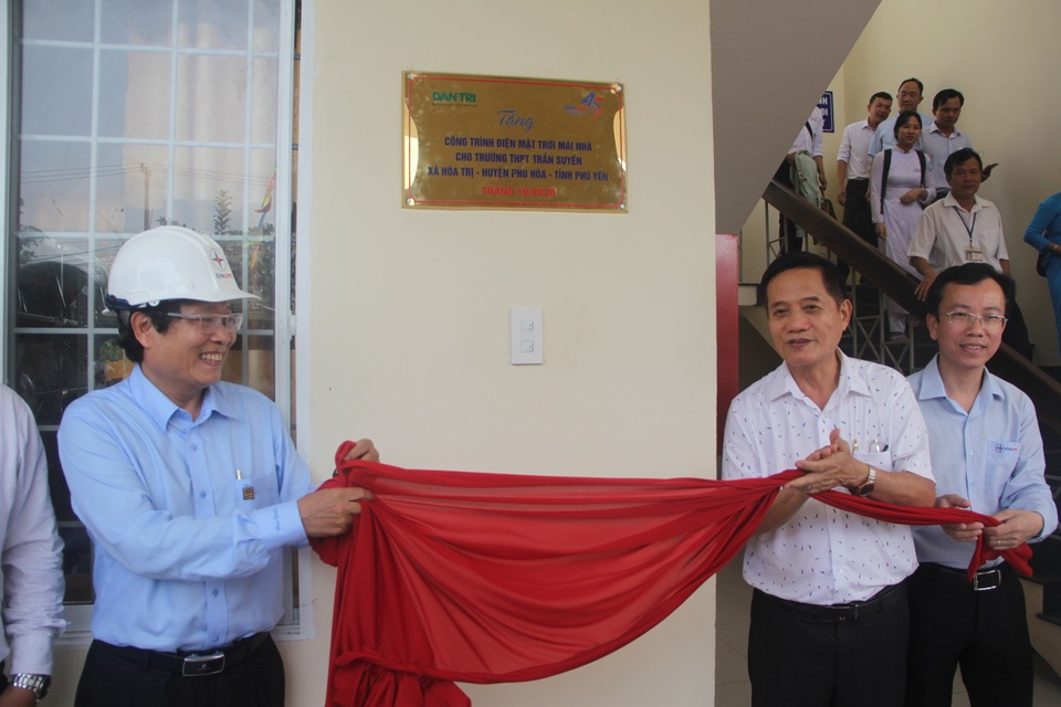 Tặng hệ thống điện mặt trời, giúp trường học chủ động nguồn năng lượng điện - 7