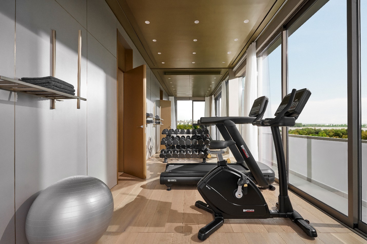 ទិដ្ឋភាពជិតផ្ទះប្រណីតដំបូងគេរបស់ ELIE SAAB នៅប្រទេសវៀតណាម - ១២ Cận cảnh dinh thự hàng hiệu đầu tiên của ELIE SAAB tại Việt Nam - 12