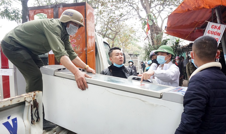 Vụ người dân quyết bám trụ chung cư nguy hiểm: Cưỡng chế phá dỡ - 8 Vụ người dân quyết bám trụ chung cư nguy hiểm: Cưỡng chế phá dỡ - 8