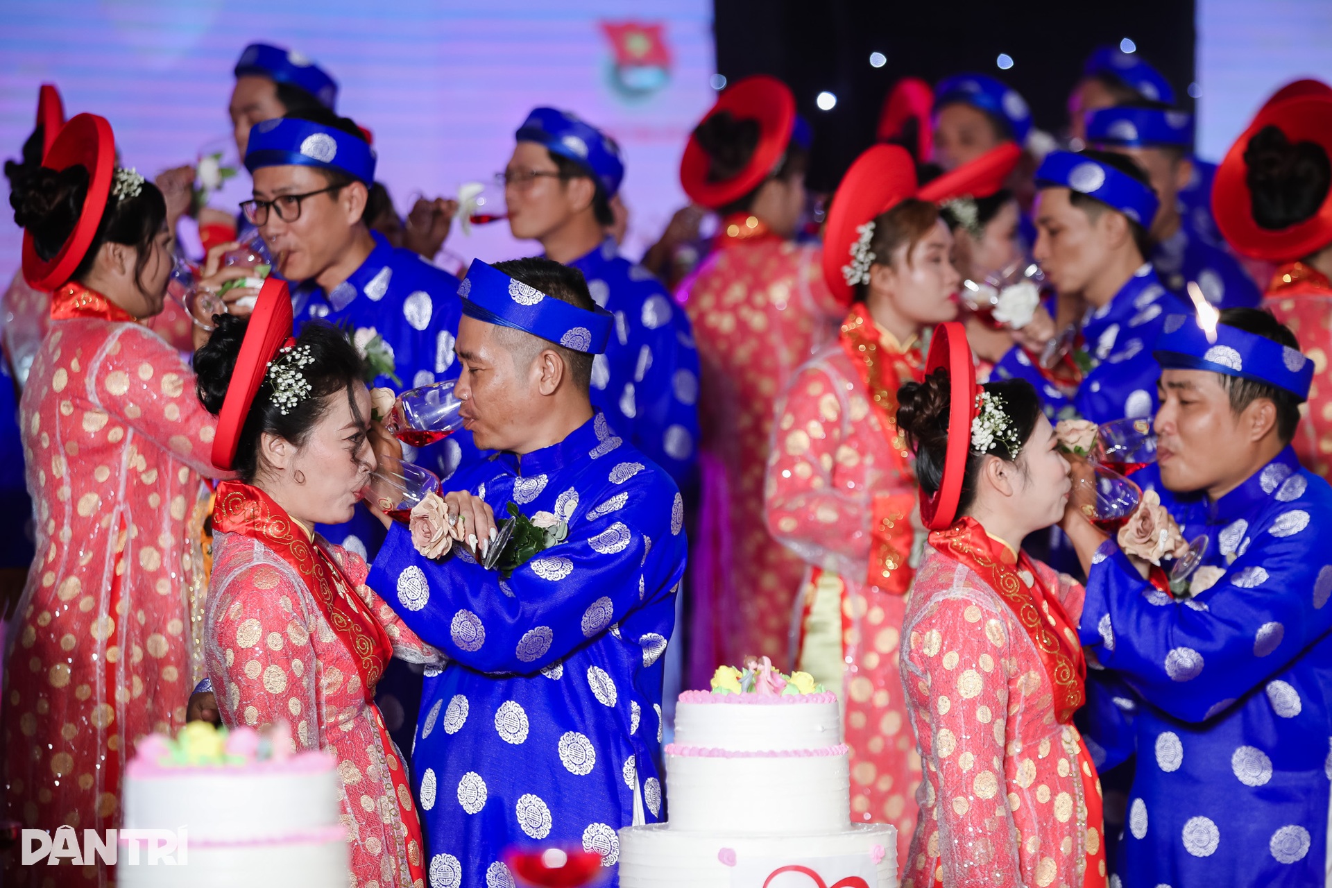 Lễ cưới trong mơ của 82 cặp đôi ở TPHCM - 10 Lễ cưới trong mơ của 82 cặp đôi ở TPHCM - 10
