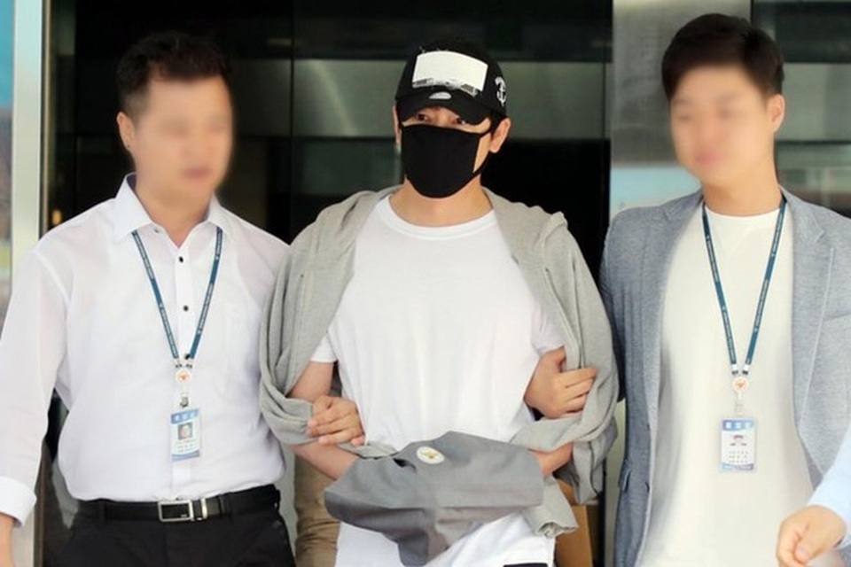 Tài tử xứ Hàn nhận án phạt 3 năm tù giam vì xâm hại tình dục - 2 Tài tử xứ Hàn nhận án phạt 3 năm tù giam vì xâm hại tình dục - 2