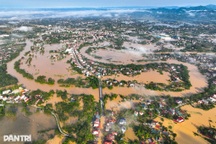 Mỹ hỗ trợ Việt Nam khắc phục hậu quả bão lũ