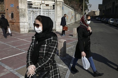 Tin lời đồn "uống cồn để chống virus corona", ít nhất 44 người tử vong