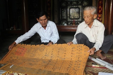 Lưu giữ hai sắc phong cổ thời Tây Sơn