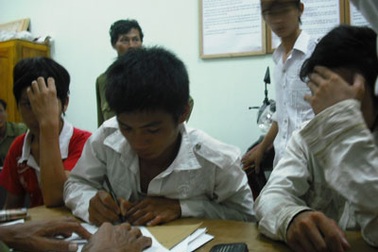 Một thanh niên nhanh trí cùng công an tóm gọn 3 tên cướp