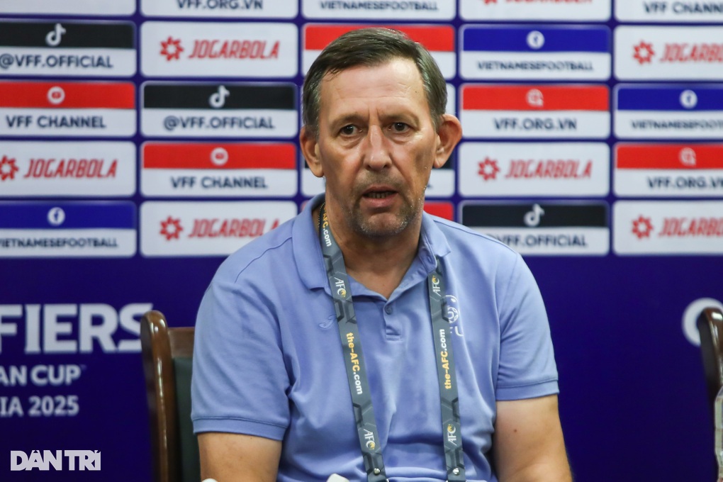 HLV Cristiano Roland: Kyrgyzstan chỉ cố phá lối chơi của U17 Việt Nam - 2 HLV Cristiano Roland: Kyrgyzstan chỉ cố phá lối chơi của U17 Việt Nam - 2