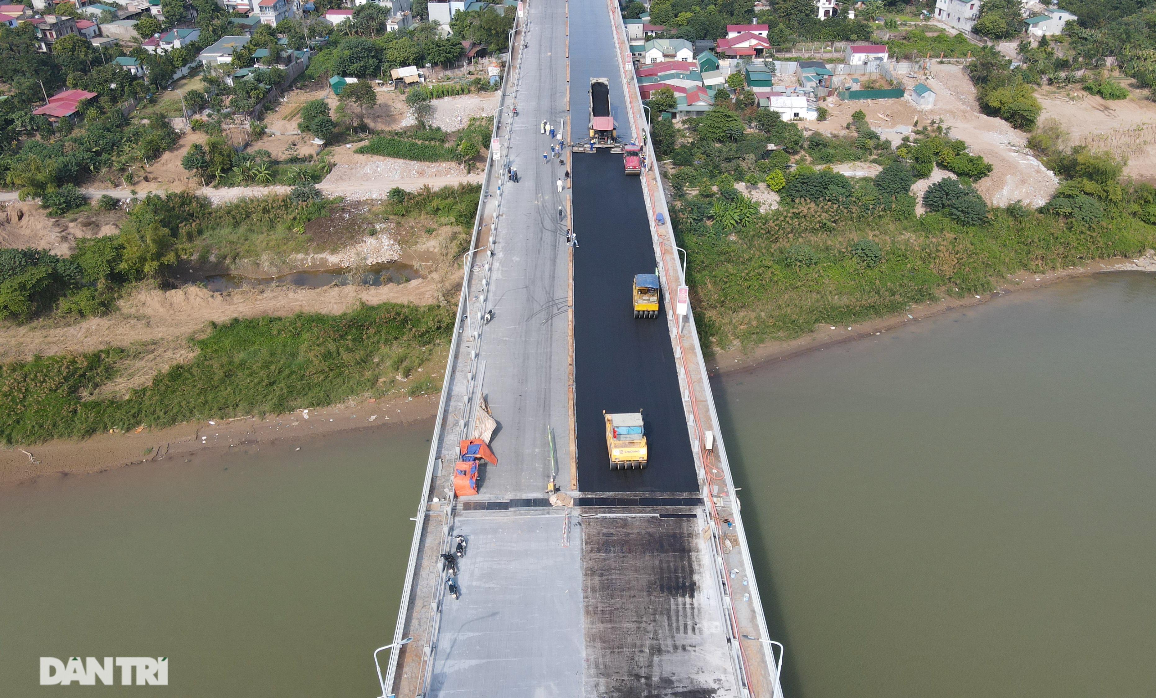 Những hình ảnh mới nhất của đại công trường sửa chữa mặt cầu Thăng Long - 2 Những hình ảnh mới nhất của đại công trường sửa chữa mặt cầu Thăng Long - 2