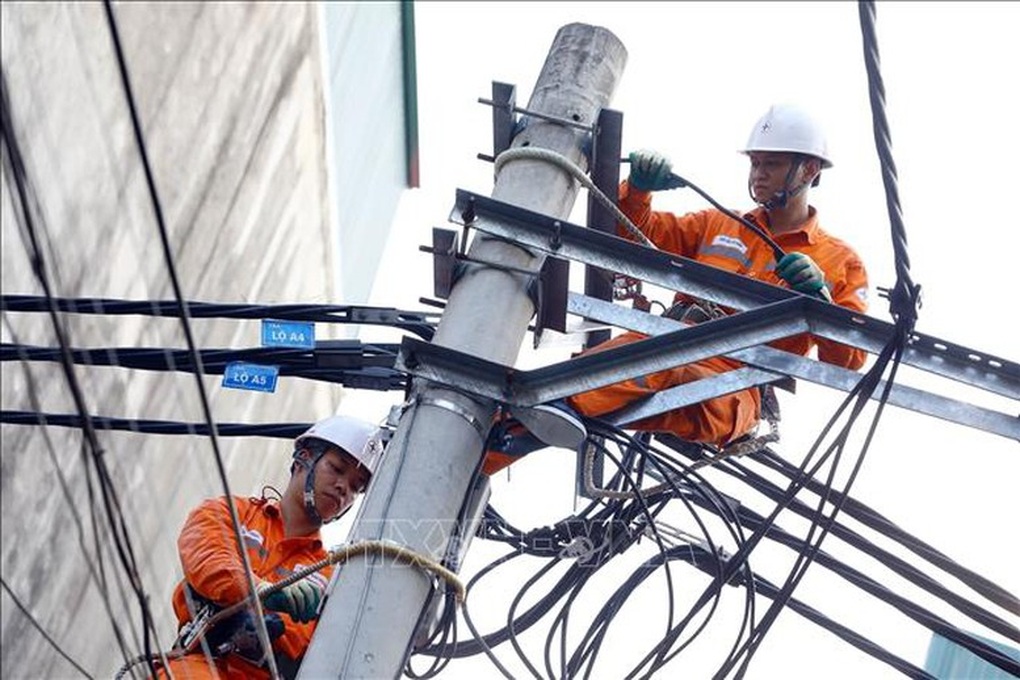 EVN đảm bảo cung ứng điện cho mùa thi tốt nghiệp và tuyển sinh năm 2025 - 1 EVN đảm bảo cung ứng điện cho mùa thi tốt nghiệp và tuyển sinh năm 2025 - 1