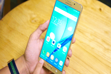 Đánh giá smartphone tầm trung màn hình lớn Galaxy A9 Pro 2016