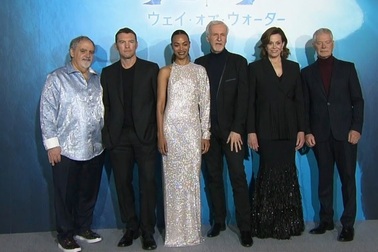 Dàn diễn viên "Avatar: The Way of Water" dược chào đón tại Nhật Bản