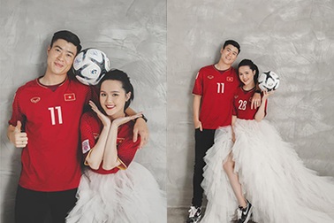 Duy Mạnh - Quỳnh Anh tung ảnh cưới nhắng nhít với áo cầu thủ