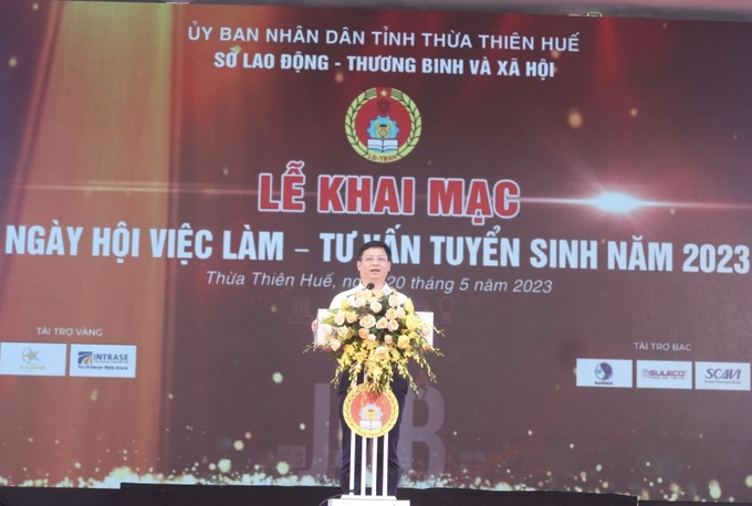 Ông Nguyễn Thanh Bình - Phó Chủ tịch Thường trực UBND tỉnh Thừa Thiên Huế phát biểu chỉ Ngày hội