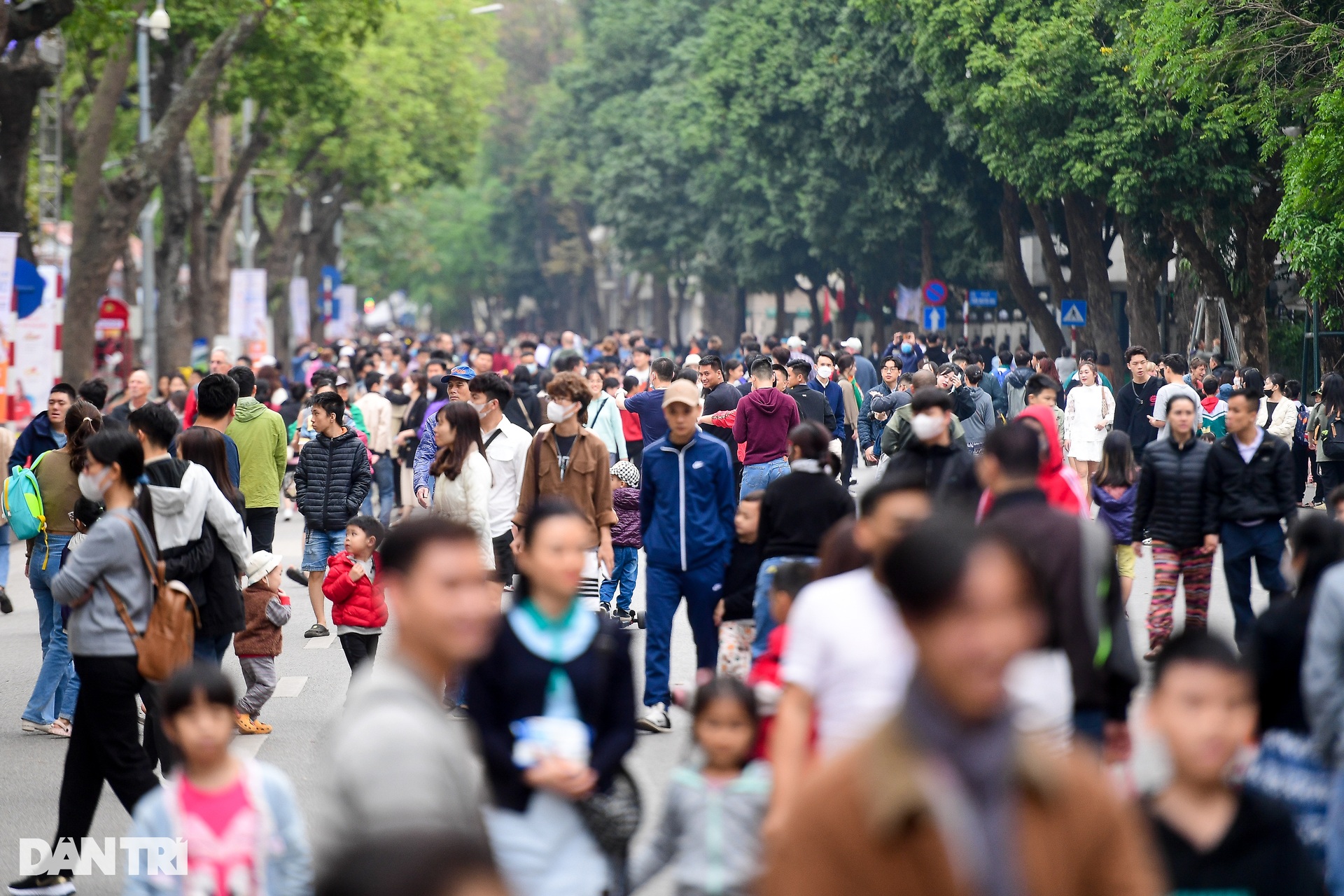 Phố đi bộ Hà Nội: Nơi sầm uất, chỗ đìu hiu, đóng cửa - 1 Phố đi bộ Hà Nội: Nơi sầm uất, chỗ đìu hiu, đóng cửa - 1