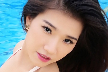 Hoàng Y Nhung: “Chơi thử, sống thật”