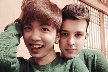 Cặp đồng tính Việt – Mỹ từng “gây sốt” đã chia tay