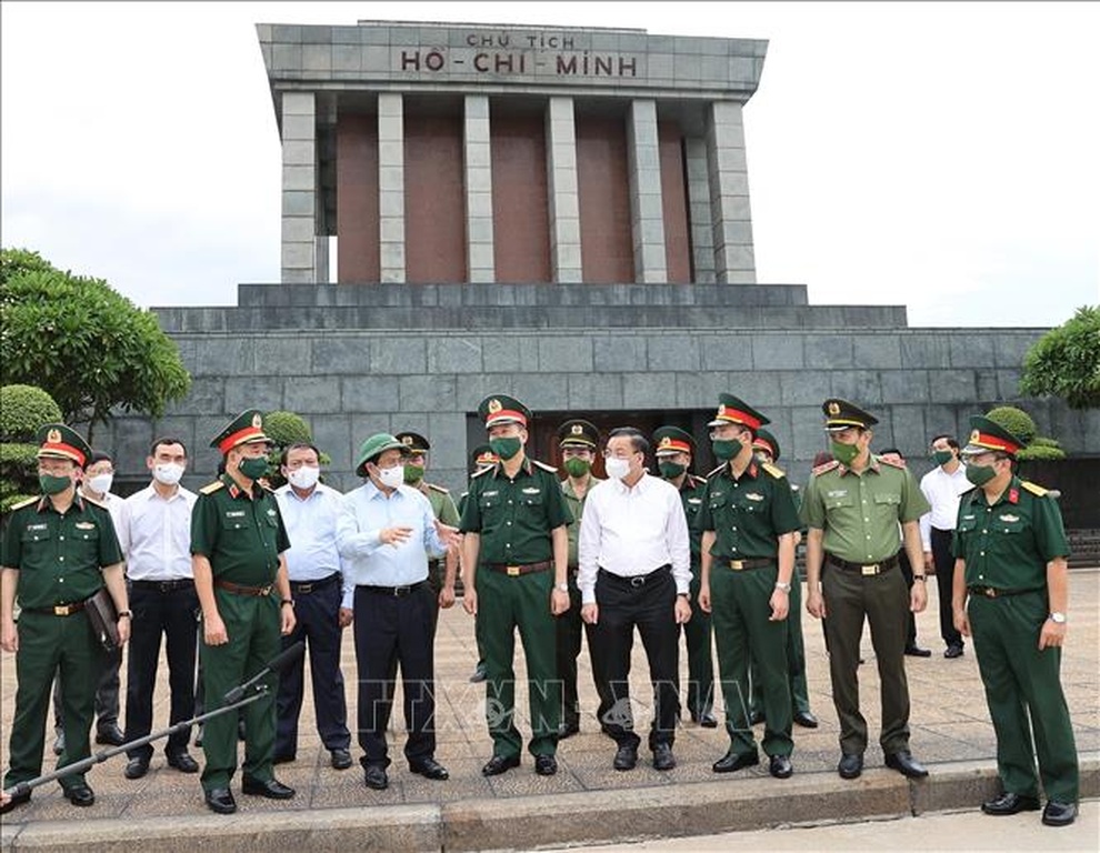 Thủ tướng: Bảo vệ Lăng Bác xứng đáng với tình cảm của dân tộc đối với Người - 1 Thủ tướng: Bảo vệ Lăng Bác xứng đáng với tình cảm của dân tộc đối với Người - 1