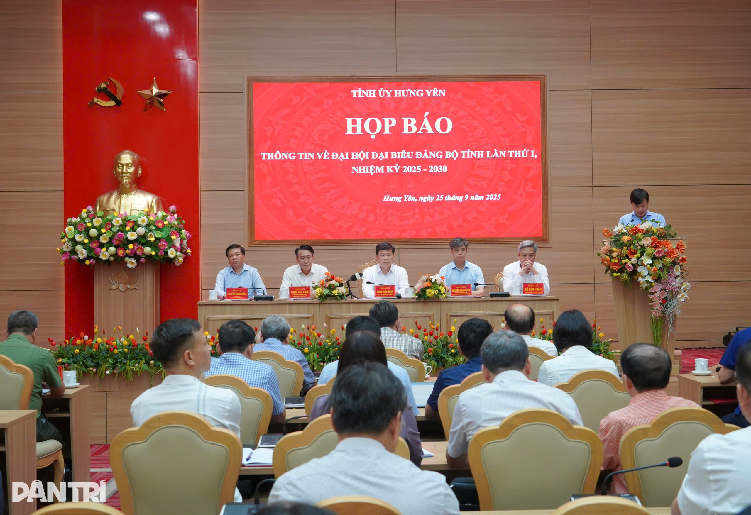 Hưng Yên tuyển hơn 700 cử nhân tăng cường cho cấp xã - 1