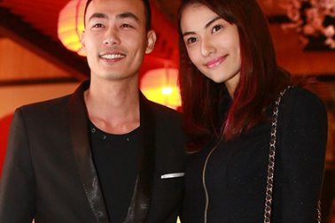 “Chân dài” Hồng Quế để mặt mộc đi dự sự kiện