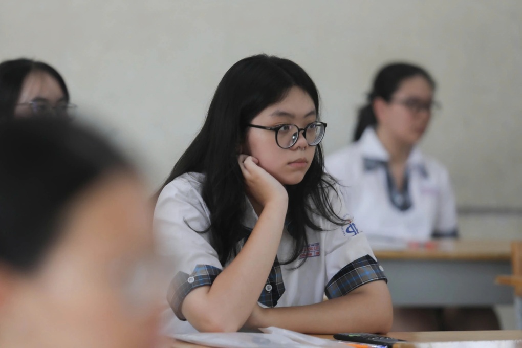 Vì sao đề văn dễ nhưng khó có mưa điểm 8, điểm 9? - 4 Vì sao đề văn dễ nhưng khó có mưa điểm 8, điểm 9? - 4