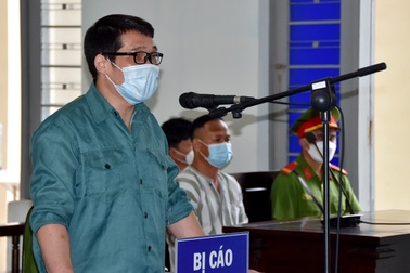 Xét xử "ông trùm" đường dây buôn lậu xăng dầu hơn 2.000 tỷ đồng