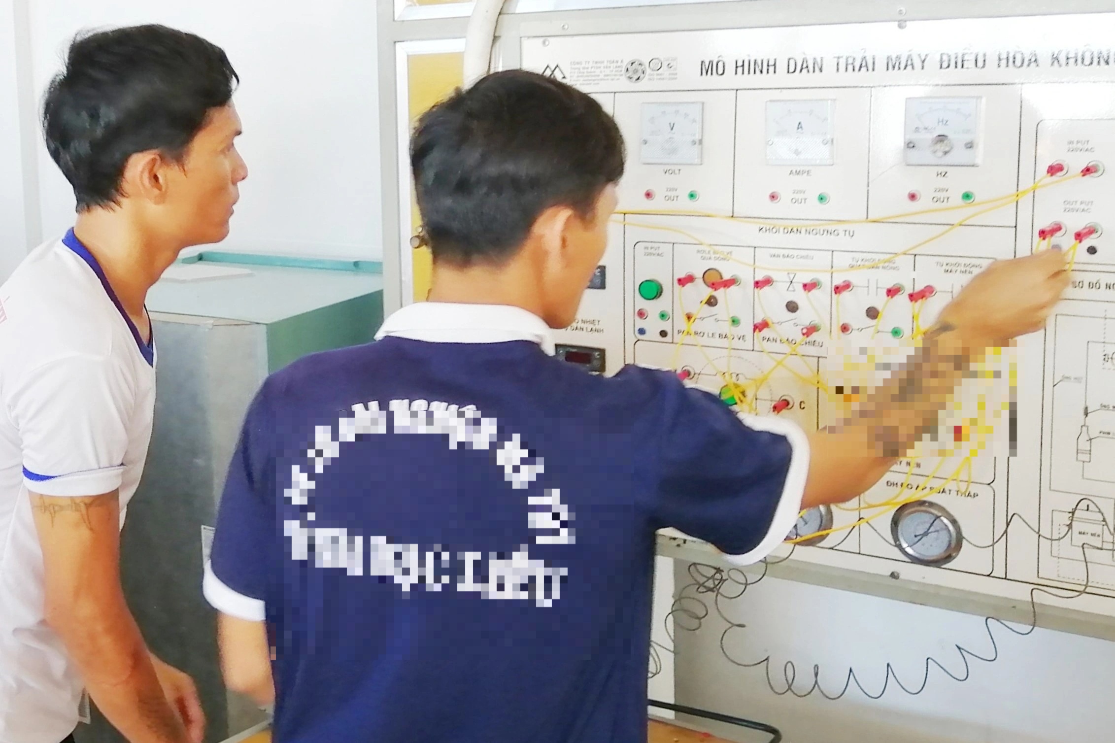 Камау выделит более 560 миллиардов донгов на развитие профессионального образования до 2030 года - 1 Cà Mau dành hơn 560 tỷ đồng phát triển giáo dục nghề nghiệp đến năm 2030 - 1