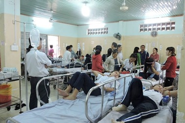 34 học sinh nhập viện khẩn cấp sau khi ăn sáng tại trường